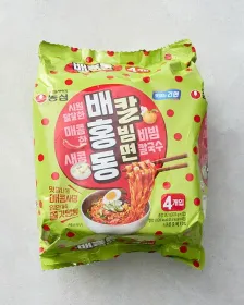 NONGSHIM Scharfe gemischte handgeschnittene Nudeln (Kal-guksu) 4St. 