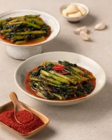 JONGGA Yeolmu Kimchi aus Rettichblättern 500g - Kühl 