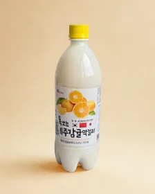 WOORISOOL Prickelnder Jeju Mandarinen Makgeolli Alk. 6% 950ml (mit Pfand)