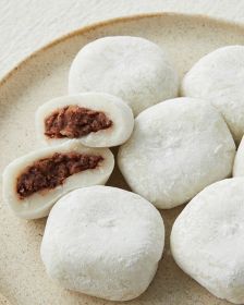 BIZEUN Rote Bohnen Klebreiskuchen Mochi  150g (4 Stück) - TK