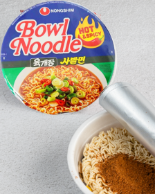 NONGSHIM Yukyejang Ramen Cup 100g
