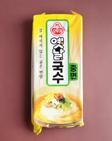 OTTOGI Weizennudel Med. Dick 900g